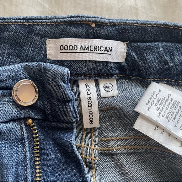 Good American Good Legs Crop - Picture 7 of 8